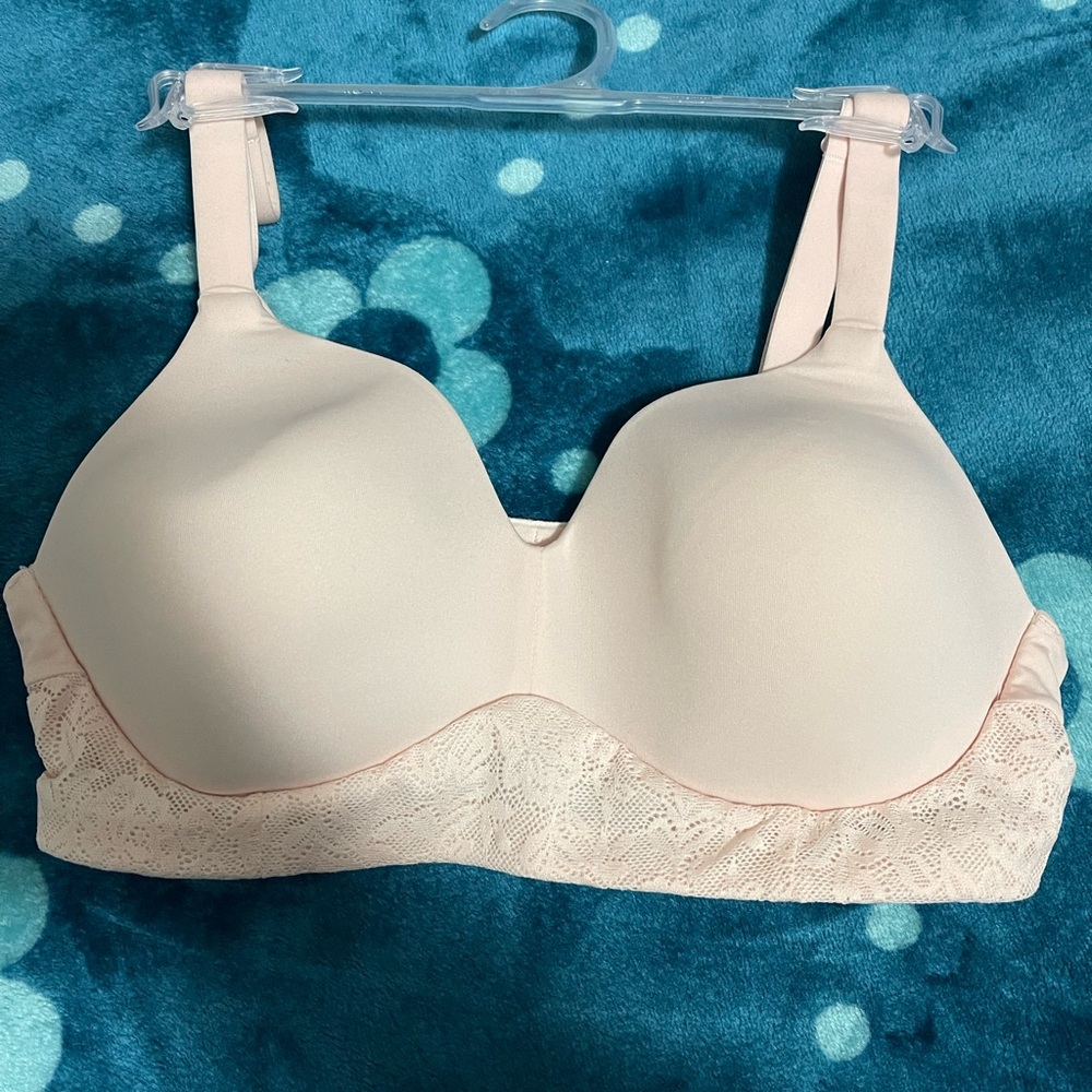 Playtex Pale Pink Lace Trim Bra